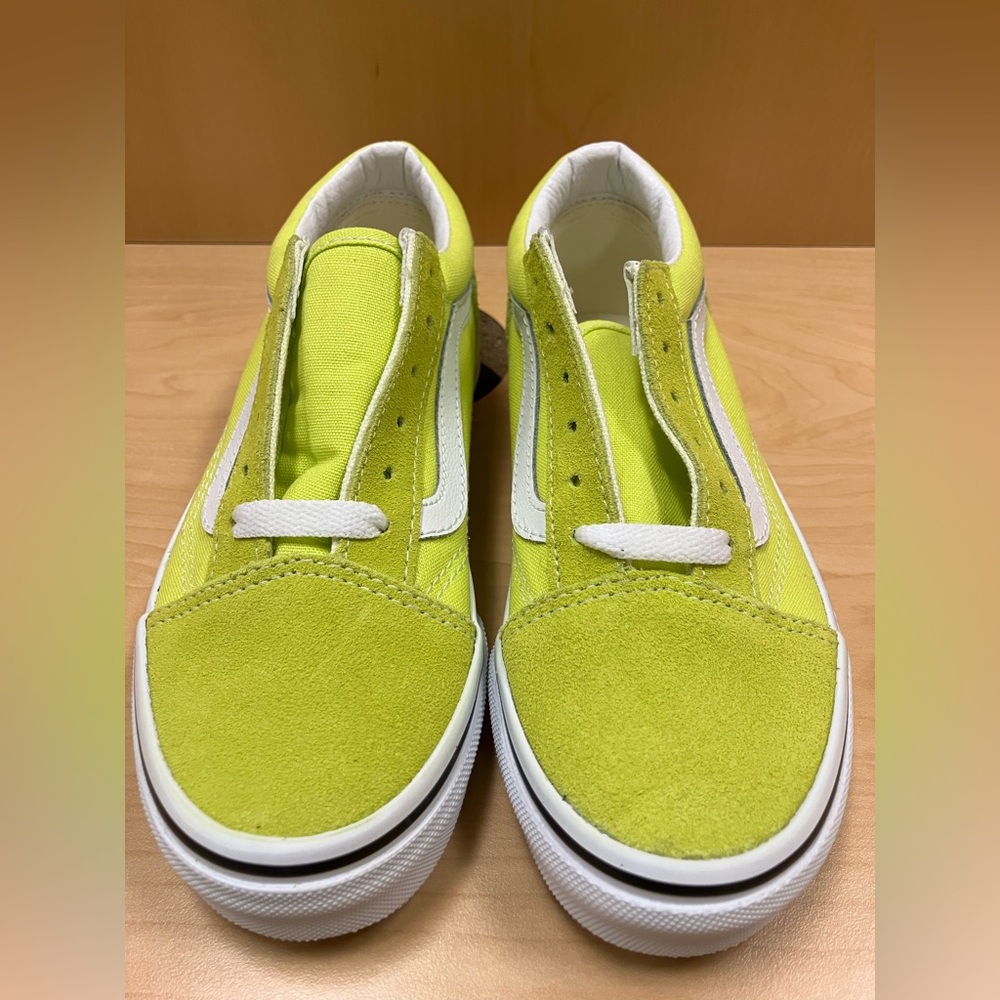 Vans - Picture 5 of 6